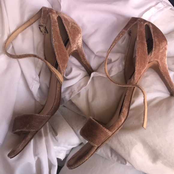 Steve Madden Velvet Pink Heels - Picture 4 of 4